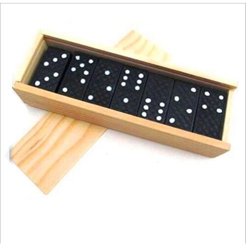 Miuioee Dominoes