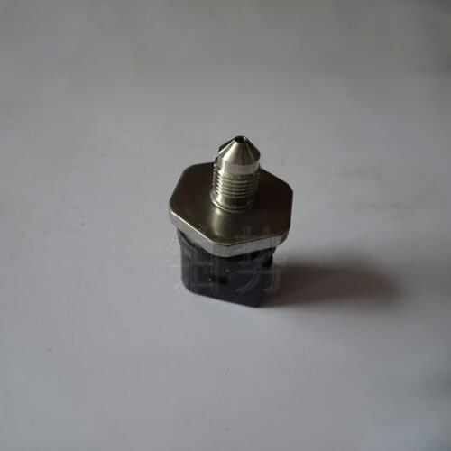 Car Steering oil pipe pressure sensor 2007-2018Por sch eCa yen ne Engine fuel common rail gasoline pressure sensor