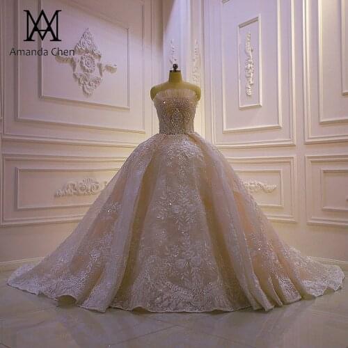 Robe de bal Strapless Lace Appliqued Pleats Champagne Wedding Dress