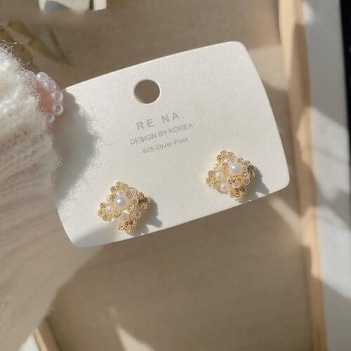 2020 New Fahion Womens Earrings Delicate Sweet Geometry Square Pearl Earrings for Women Bijoux Korean Party Jewelry Wholesale