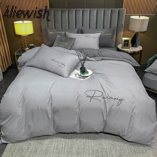 Nordic Bedding Set Simplicity Embroidered Duvet Cover Sets Flat Bed Sheet Pillowcase Solid Color Single Queen King Size Bedlinen