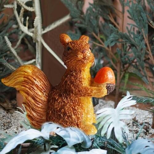 Room Decor Squirrel Statues Flower Bed Animal Resin Figurines Simulated Squirrels Resin Christmas Ornamen For Garden Decoration