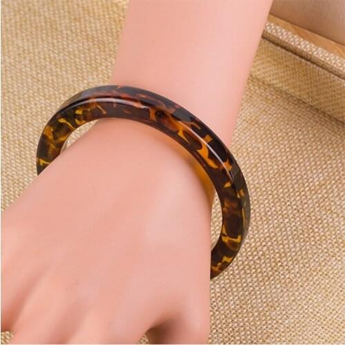 Fashion Leopard Acrylic Bangle Bracelets for Women Bohemian Round Tortoiseshell Resin Trendy Christmas Punk Jewelry Gifts