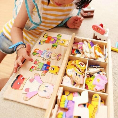 Four bears change clothes game wooden children early education hand-dressing pairing jigsaw puzzle toy childrens toys