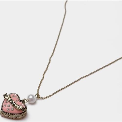 Amorita boutique Lovely pink heart pendant necklace