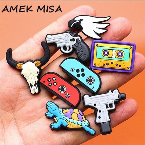 Freeshipping 1pcs Gun Style Shoe Charms Revolver UZI Turtle PVC Shoe Accessories Decoration Fit Croc Jibz Party Kids Gifts U290