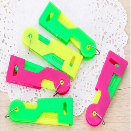 Arts Crafts Random color Automatic Needle Threader Helper Sewing Needle Device Threader Thread Guide Tool Wh