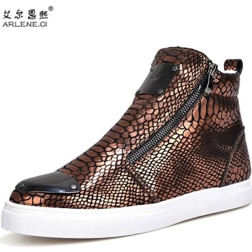 2019 Hot Sale Winter High Top Skateboarding Shoes for Men Glitter Sneakers Comfort Warm Plush Sports Shoes Walking Male Flats