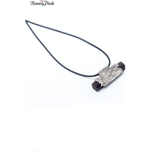 Banny Pink Ethnic Waved Sandalwood Pendant Necklace For Women Vintage Alloy Pattern Wooden Pendant Long Rope Necklace Colliers