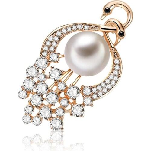 New Brand Brooch For Wedding Gold Crystal Women Pearl Peacock Brooch Jewelry Bride Bouquet Rhinestone Brooch Pins Jewelry 7181