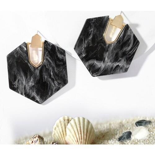 Fashion fashionable hollow alloy earrings made of hexagonal acrylic plate with large-brand Earrings