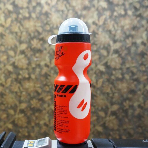 Bicycle Water Bottle with Cage, Lightweight Plastic Bike Drink Water Bottle with Holder for Outdoor Cycling