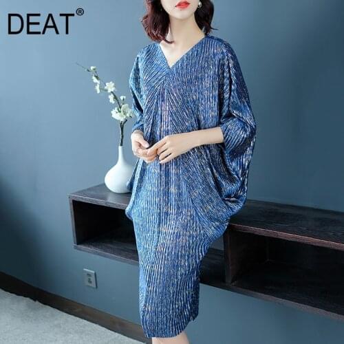 DEAT 2021 Fast Delivery New Women Autumn Loose Dress Pleated Short Batwing Sleeve V Neck Mid Calf Length Casual Tide NA949