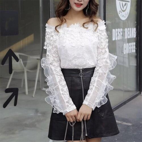 New Summer Sweety Girl Lace Shirt Autumn Flare Sleeve Blousas White Women Off Shoulder Floral Blouse Basic Tops Bottomings WZ464