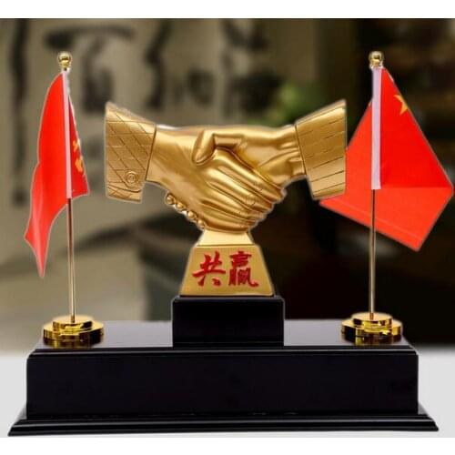 Kaiguang fortune dispelling evil stores set large handshakes feng shui office table household decoration gifts