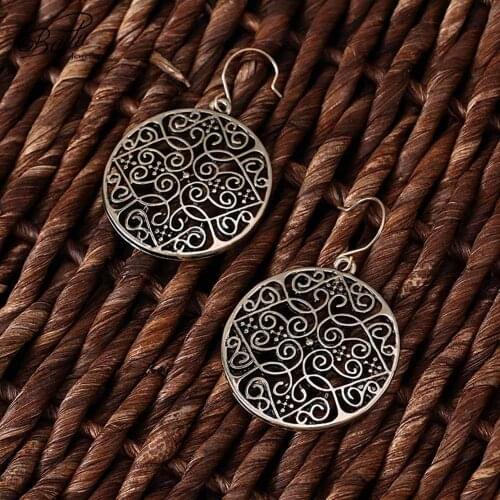 Badu Round Vintage Drop Earrings for Women Metal Hollow Ethnic Geometric Pendant Gold Statement Earrings Party Jewelry Wholesale