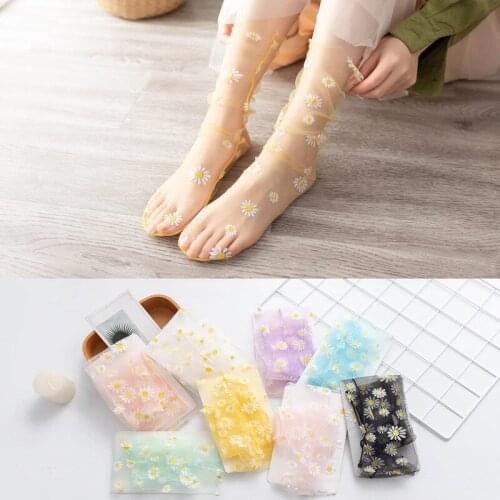 Spring and summer new products retro transparent daisy print mesh socks thin section breathable chrysanthemum lace womens socks