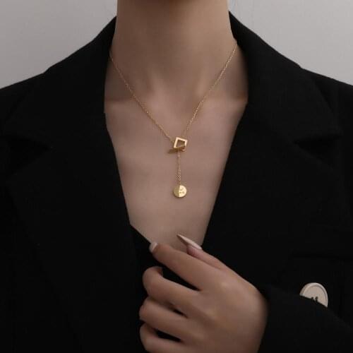 Luxury fashion Europe United States package necklace female Korean simple ins tide personality sweater chain clavicle chain