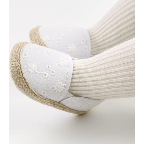 0-18M Infant Baby Solid Crib Shoes, Cute Embroidered Floral Princess Dress Shoes Anti-Slip Toddler First Walkers