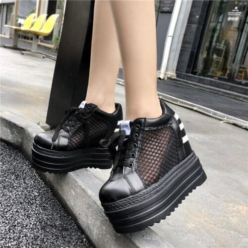 ISEAQ Women's Sneakers