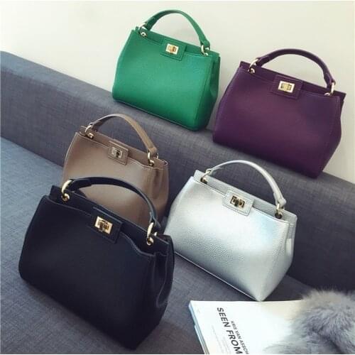 Bags of Women 2021 New Womens Bag Lychee Pattern Classic Kitten Bag Golden Lock Shoulder Messenger Ladies Bag