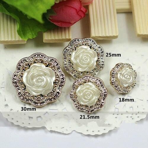 100pcs Rose Shape Plastic Resin Button White Black Coat Button with Shinny Rhinestone Diamond DIY Garment Accessories 18mm-30mm