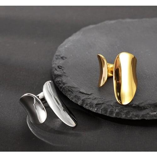 Silvology Sterling 925 Silver Glossy Wide Rings Asymmetry Elegant Simple Luxury Rings for Women Supermodel Exaggeration Jewelry