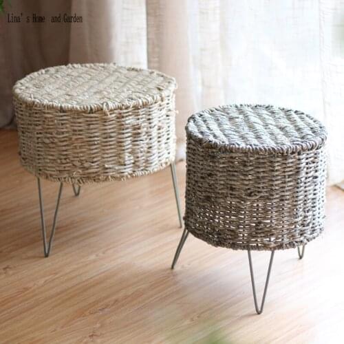 Nature finish round handmade metal base straw stool