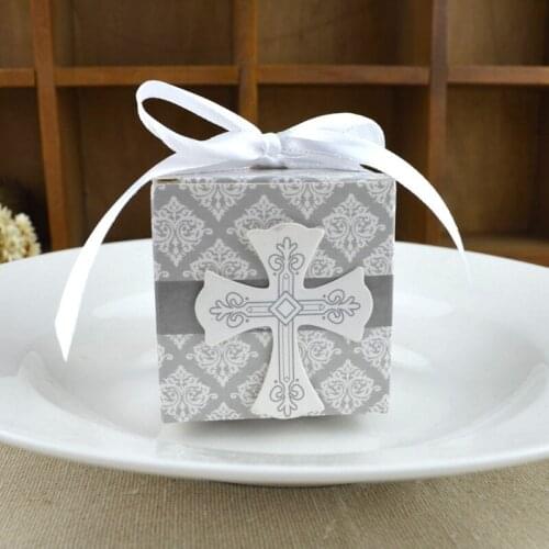 50pcs Cross Laser Cut Gift Boxes Sweets Favor Candies Boxes with Ribbon Carriage Baby Shower Birthday Wedding Party Decoration