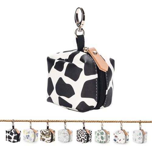 The pacifier bag is suitable for holding pacifiers, keys, makeup changers and other small objects can be buckled up to wrap the