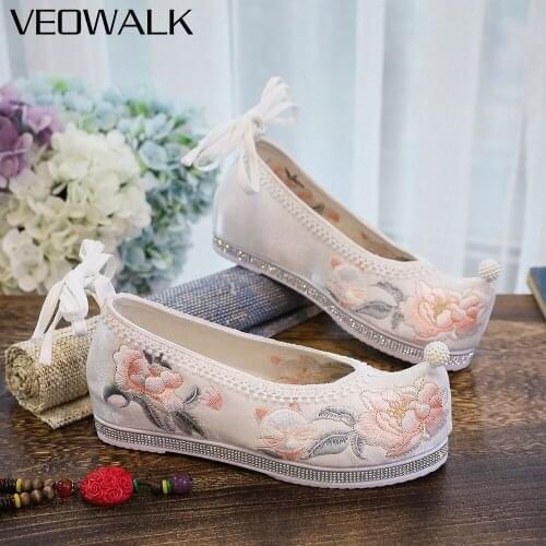 Veowalk Flower Embroidered Women Cotton Fabric Ankle Strap Hanfu Shoes Comfortable Retro Ladies Casual Costume Platforms