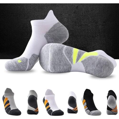 New Sweat Absorbent Unisex Sport Socks Women Men Short Tube Breathable Socks Outdoor Running Basketball Soccer Sports Socks