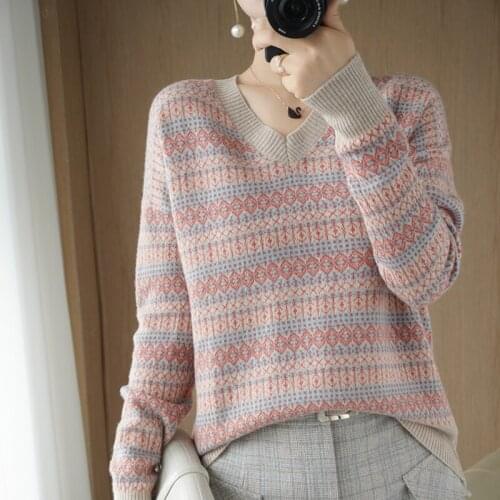 New cashmere sweater in autumn and winter 20 womens long sleeve Pullover V-Neck Sweater loose and thin wool knitted bottomed