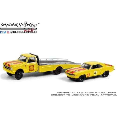 GreenLight 1:64 1967 Chevrolet C-30 Ramp Truck with 1969 Chevrolet Camaro Alloy model car Metal toys for childen kids diecast