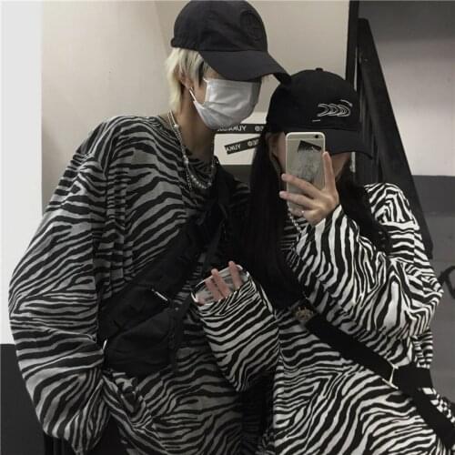 Street Hip Hop Rap Zebra Striped Couple Long Sleeve T-Shirt Woman Vintage Korean Style Harajuku Oversize Emo Couple Top Cotton