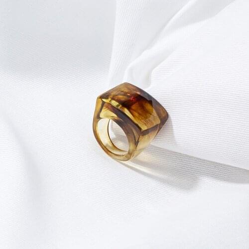 2021 new Vintage Acrylic Rings for Women Summer Finger Accessories Chunky Freshing Ring for Girl Female Jewelry Gift