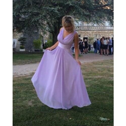 Light Purple Chiffon Bridesmaid Dresses Long V-Neck Pleats Cheap Country Beach Junior Bridesmaid Dress Wedding Guest Formal