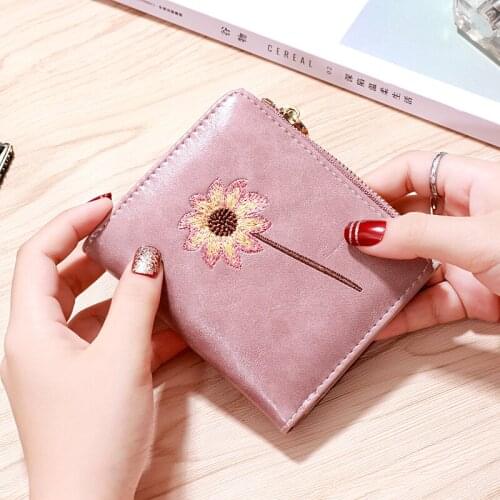 Small Wallet Female Short Section 2020 New Korean Version Simple Small Fresh Student Zipper Buckle Folding Coin Purse