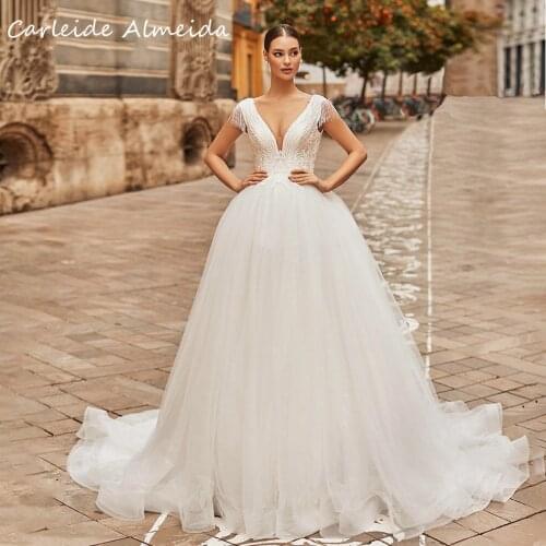 A-Line V-Neck Vintage Wedding Dress 2021 Shinning Tulle Lace Appliques Bridal Dress