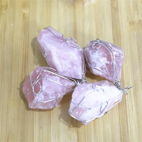 Wholesale 4pcs Irregular Natural Healing Stone Necklace Pendants Pink Quartz Fluorite Purple Crystal for Women Men Jewelry