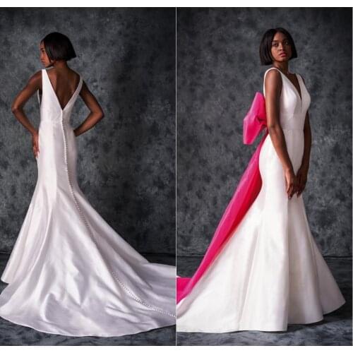 2020 Mermaid Wedding Dresses Sexy V Neck Backless Lace Satin Bridal Gowns Custom Made with Bow Sweep Train Wedding Dress