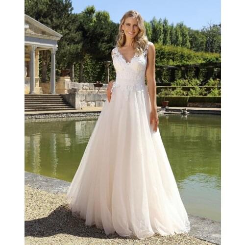 Bohemian Wedding Dress 2021 A-Line V-Neck Lace Appliques Button Floor Length Formal Marriage Bride Gown Beach Vestidos De Noiva