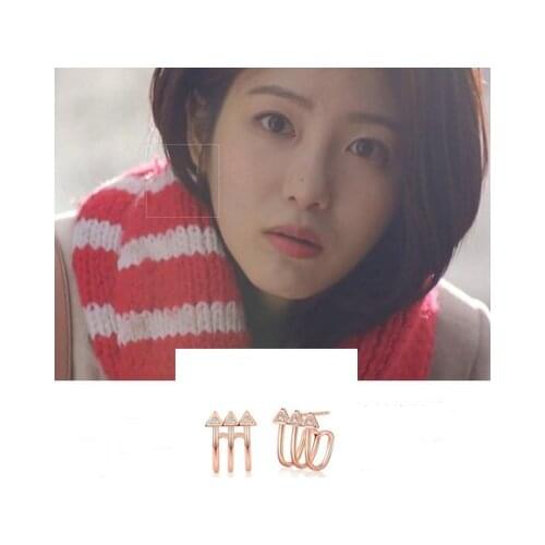 Korean TV show Xin Ruien the same earring ornament Europe and America cold wind geometric metal Earrings