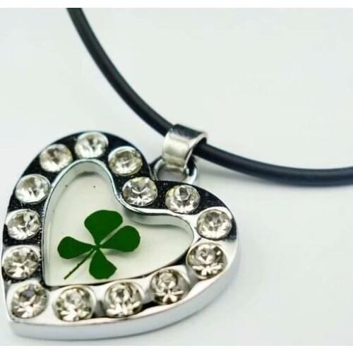 News--real four leaf clover with heart shape more stone pendant 5 pcs best sale YQTDMY