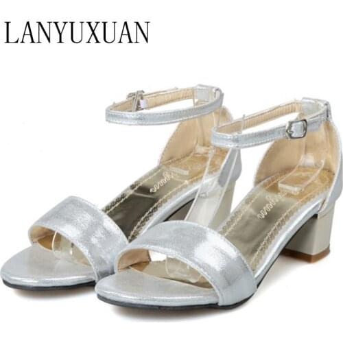 2017 Sale New 0-3cm Tenis Feminino Sapato Feminino Ladies Shoes Plus Big Size 34- 43 Sandals Ladies Lady Shoes Women Pumps 639