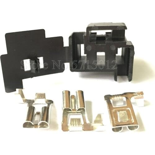 3 Hole H4 Headlight Light Lamp Socket Car Automotive Connector For Audi VW