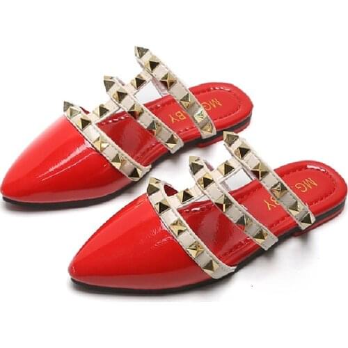Girls Designer Shoes Retro Summer Children Sandals Princess Flats Patent Leather Kids Slippers Youth Girls Shoes New Arrival