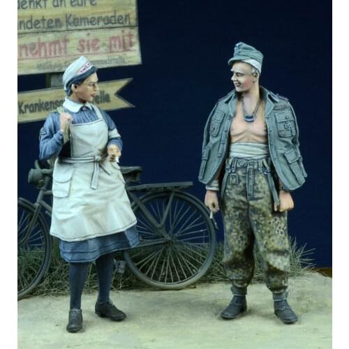 1:35 German DRK Nurse & Wounded 1942-45
