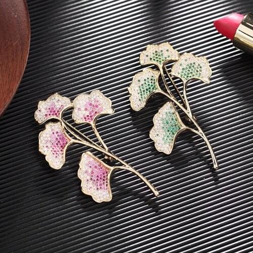 OKILY Vintage Red and Green Zircon Leaves Brooches Pin for Women Men Winter Coat Sweater Accessories Jewelry Ginkgo Leaf Brooch