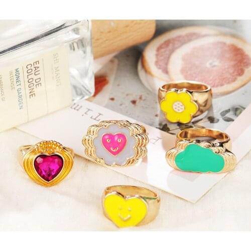 Korean Cute Love Heart Flower Rings for Women Enamel Dropping Oil Alloy Geometric Statement Round Rings Female Vintage Jewelry